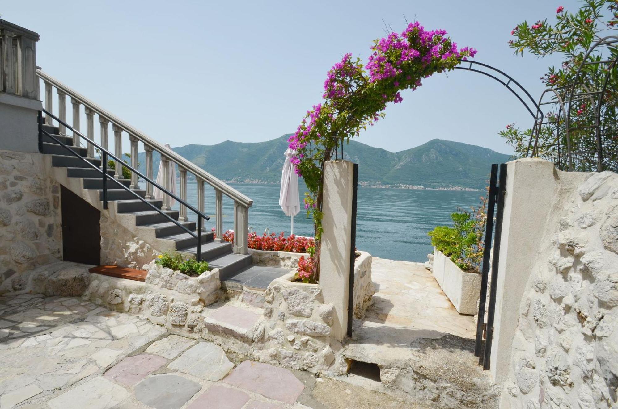 Apartments Mir I Dobro Kotor Exterior foto